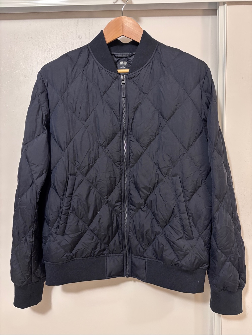Uniqlo Womens Ultra Light Down Bomber Jacket Size M Quilted Minimalist Travel